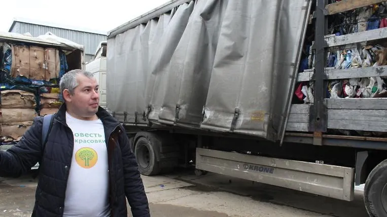 Экоактивистам Люберец показали этапы сортировки отходов на полигоне «Торбеево»