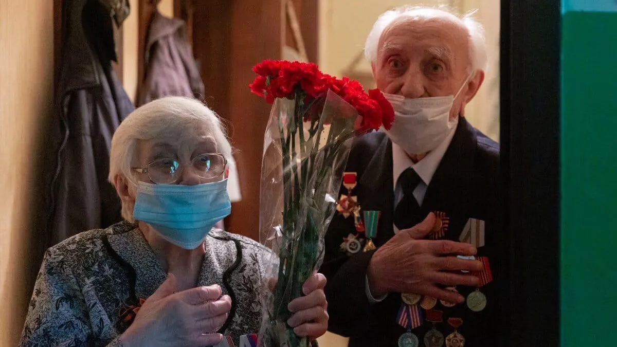 Глава Котельников поздравил ветерана ОВД с Днем полиции