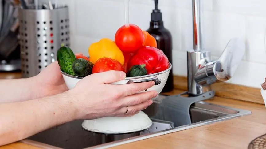 Серьезные осложнения в почках и ЖКТ: чем грозит отказ от овощей