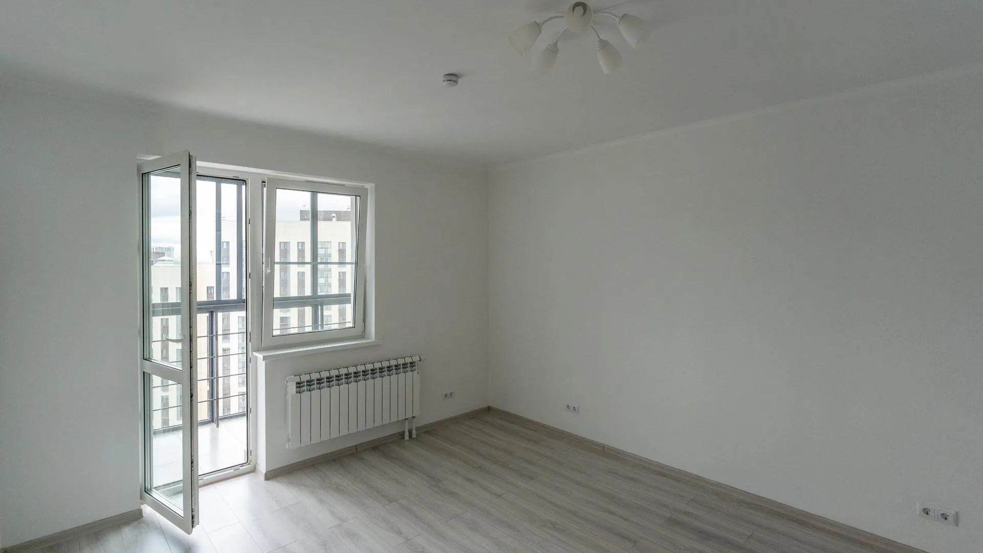 Ефимов: жители 100 домов на севере столицы оформили договоры на жилье по реновации