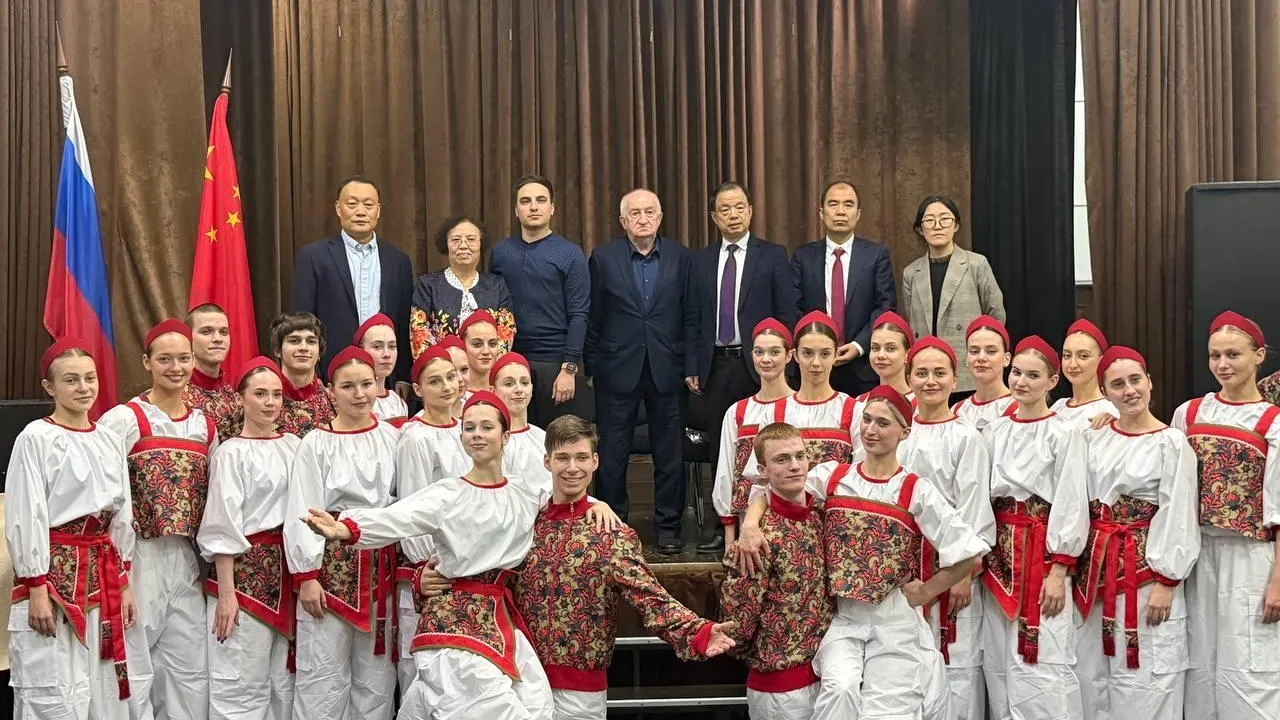 Делегация из Китая провела переговоры о сотрудничестве в колледже искусств Подмосковья