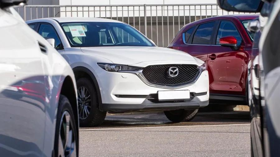 Россиянин едва не сгорел заживо в новой Mazda у автосервиса в Паттайе