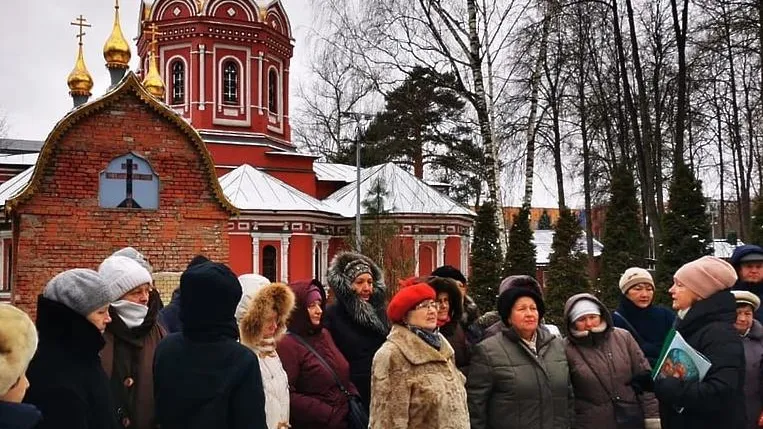 Пенсионеры из Люберец посетили усадьбу Знаменское‑Губайлово в Красногорске