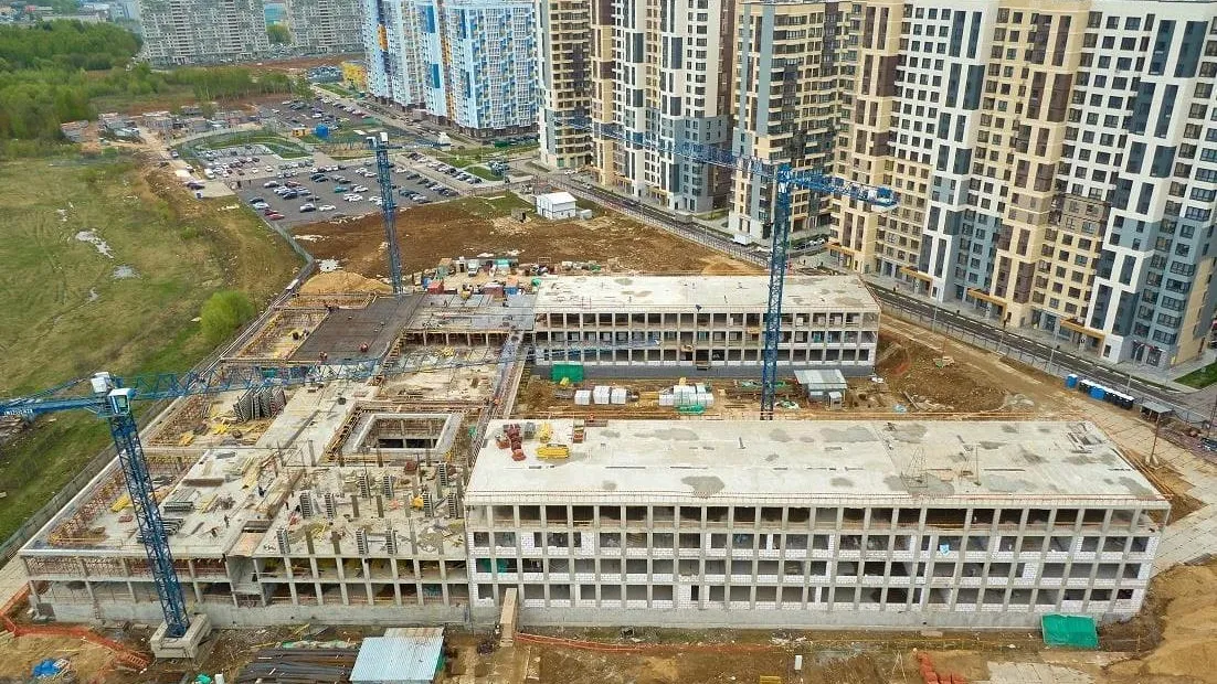 Школу в ЖК «Новое Медведково» в Мытищах построили на 30%