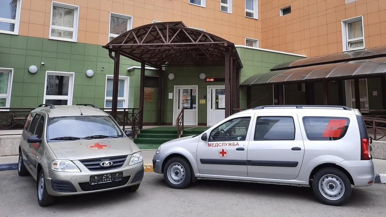 Два санитарных автомобиля поступили в больницу Красногорска