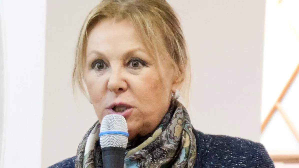 Помощница Селезневой заявила, что актриса не вызывала скорую в последние сутки
