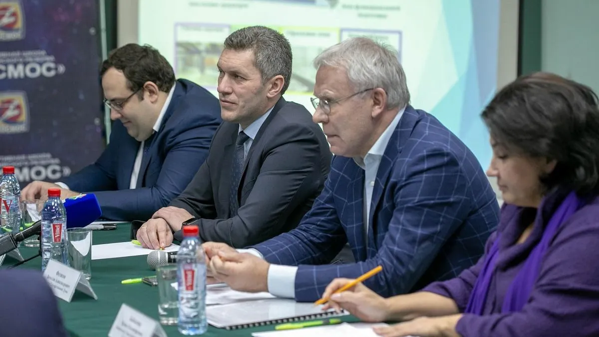 Депутат Госдумы Фетисов провел встречу с руководителями учреждений спорта Подольска