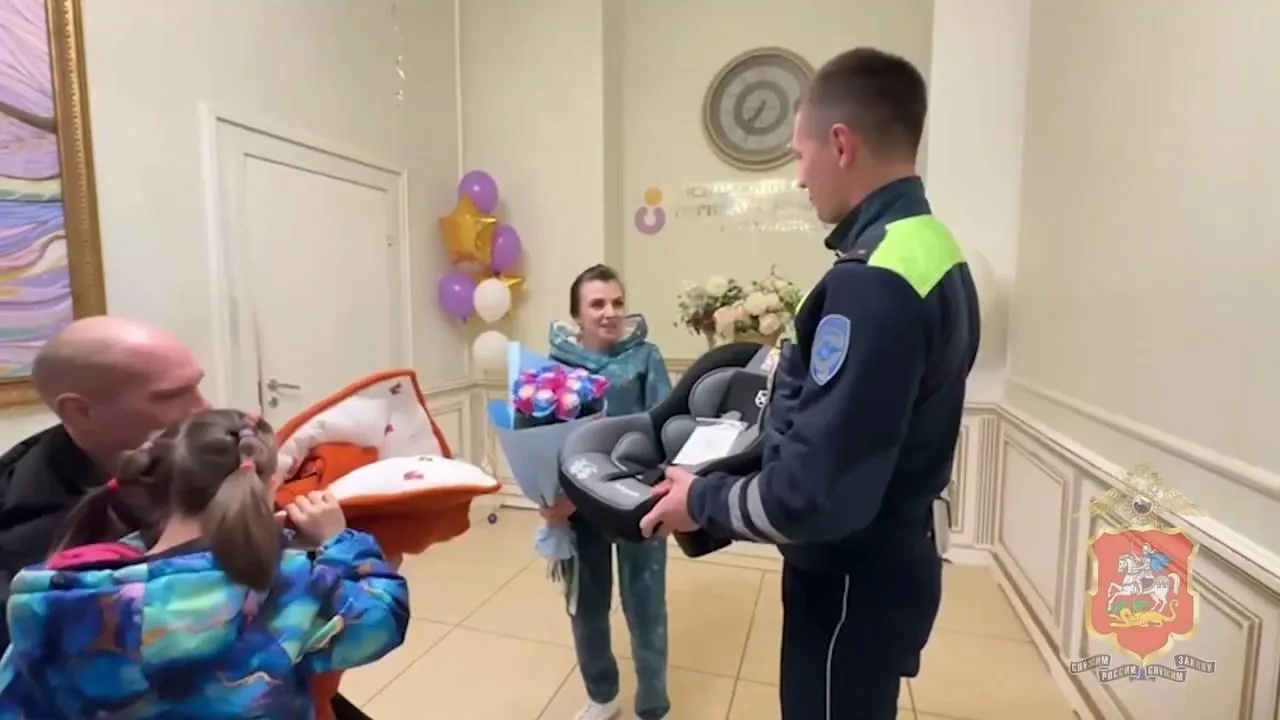 В Раменском инспектор ДПС доставил беременную женщину в роддом