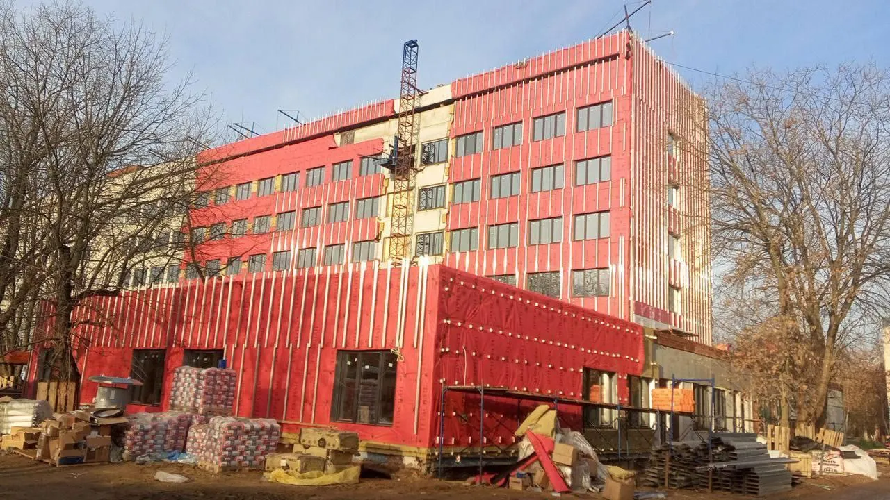 В Люберцах продолжается капремонт детской больницы МОЦОМД