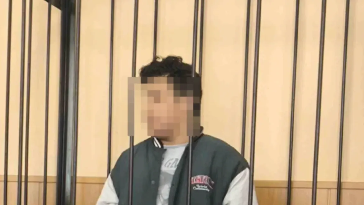 Школьника заключили под стражу за попытку поджога авто у здания ФСБ
