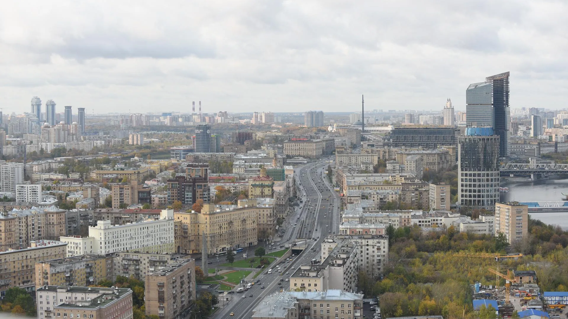 Синоптики отметили признаки наступающей осени в Московском регионе