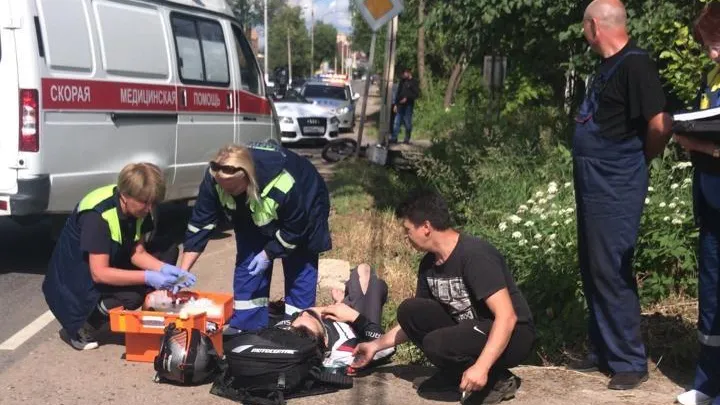 Легковой автомобиль столкнулся с мотоциклом в Подольске