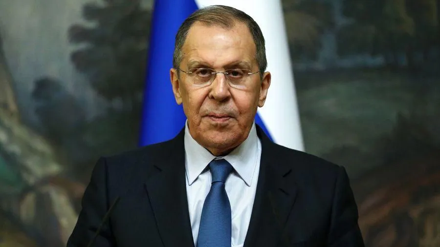 Лавров: РФ будет реагировать на обстрелы своих регионов американским оружием