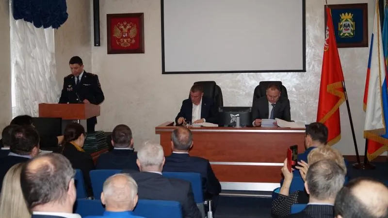 Начальник УМВД РФ по Ленинскому округу отчитался перед депутатами о проделанной работе