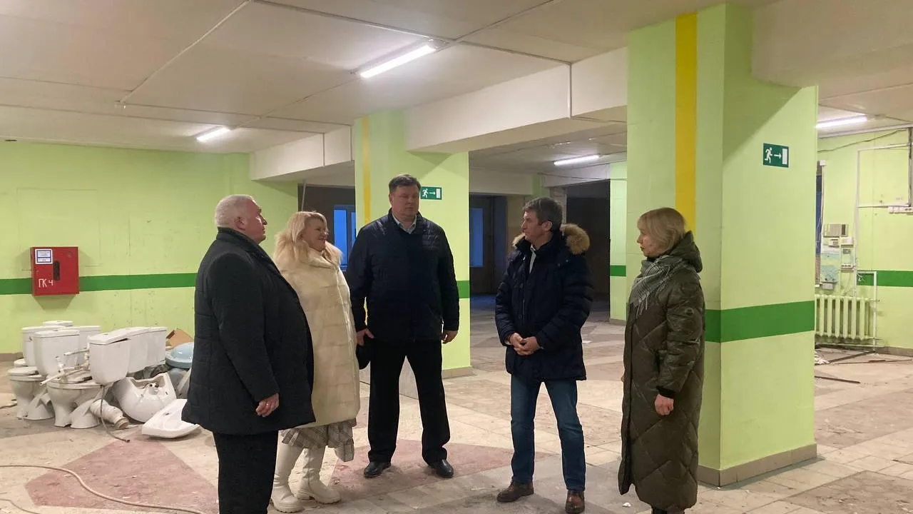 Депутат Мособлдумы Рожнов проверил ход капремонта школы №9 в Наро‑Фоминске
