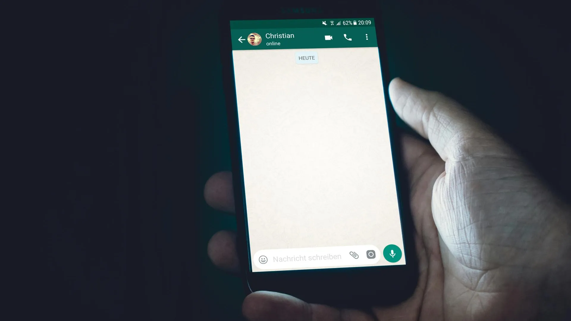 WhatsApp* сломался: пользователи в РФ жалуются на сбои
