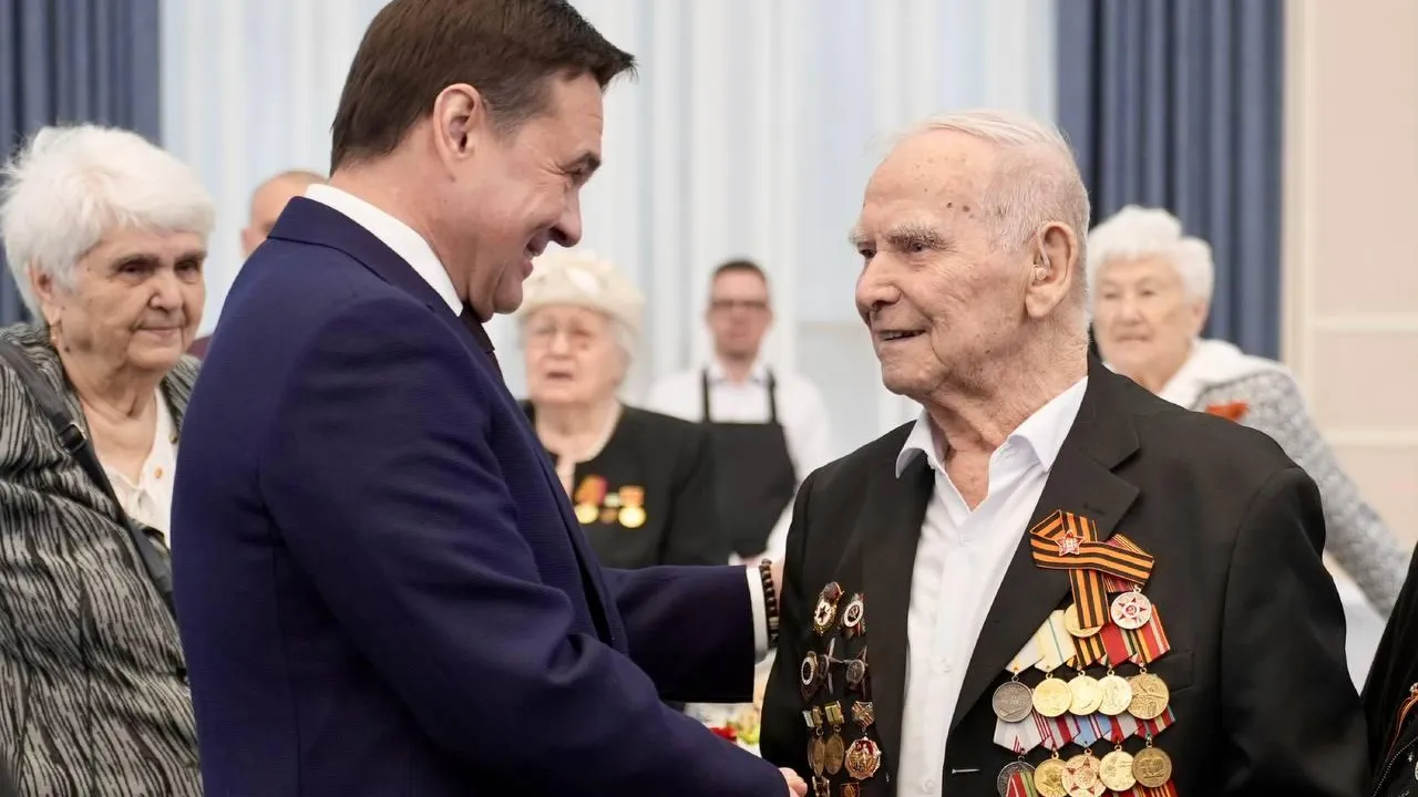 Андрей Воробьев поздравил ветеранов Великой Отечественной войны с Днем Победы