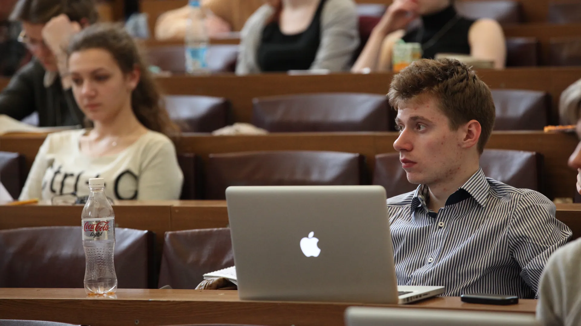 Apple покинула пятерку самых любимых брендов россиян