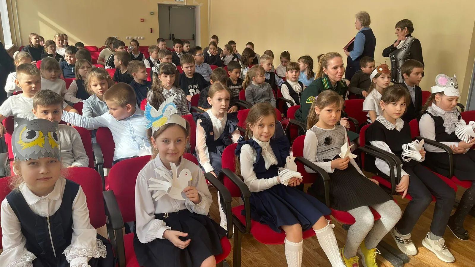 Сотрудники лесничества Волоколамска приняли участие в мероприятии ко дню птиц