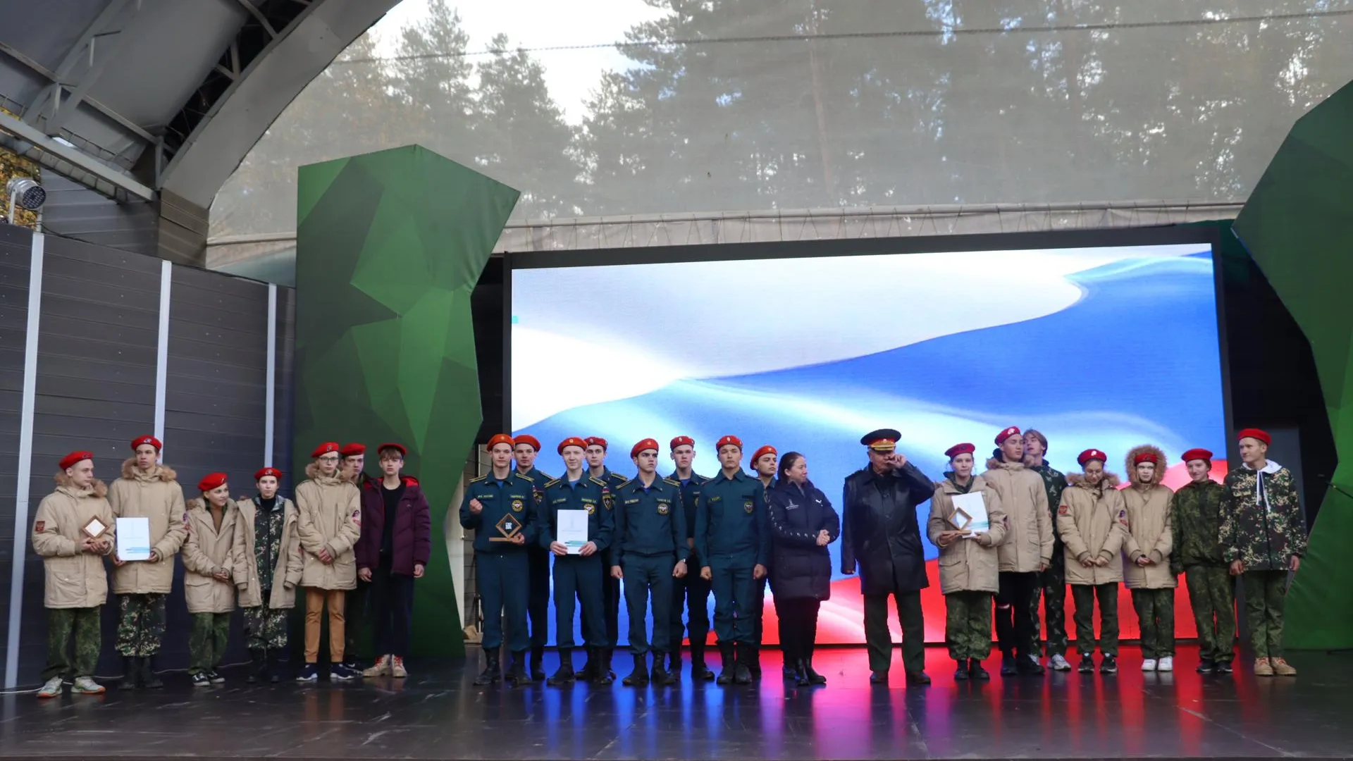 18 команд приняли участие в соревнованиях юнармейцев в Домодедове