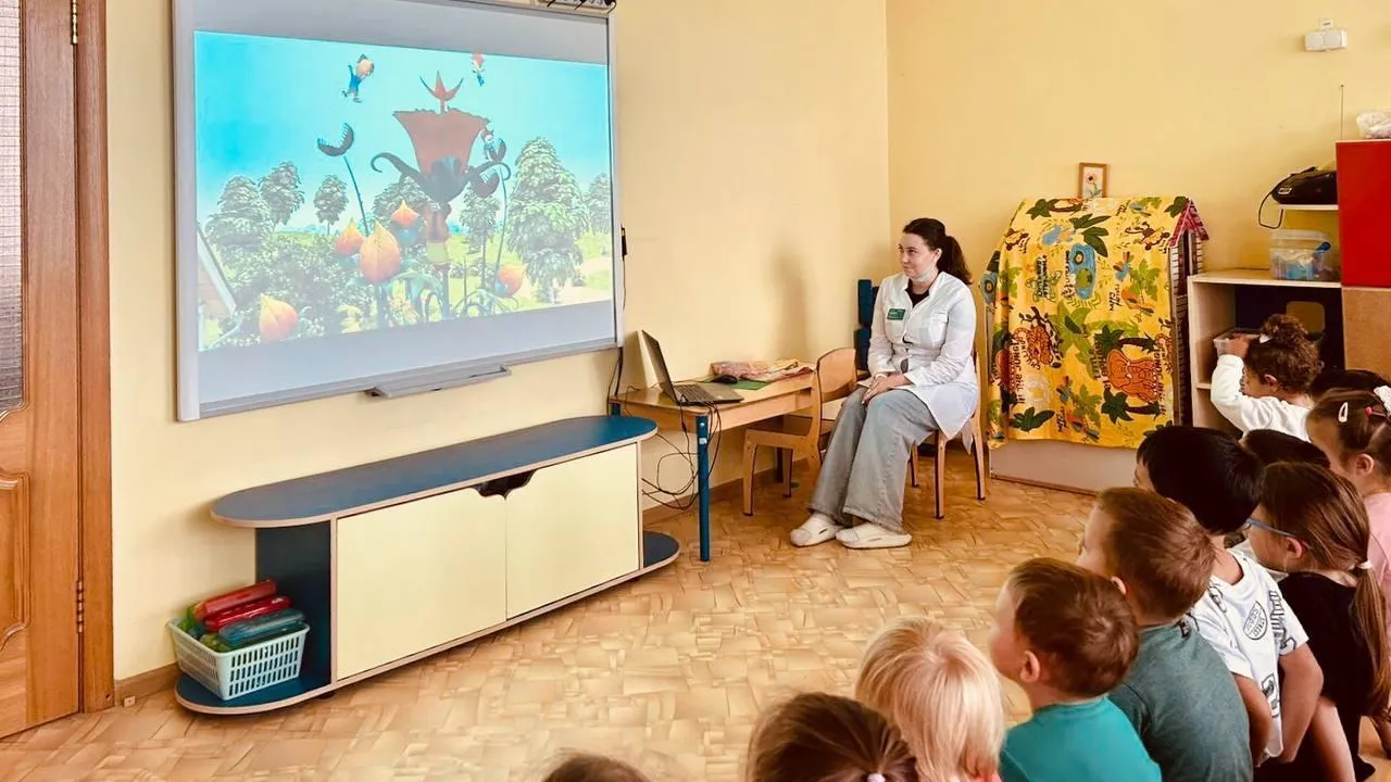 Беседа о ЗОЖ с педиатром прошла в детском саду «Золотая рыбка» Ленинского округа