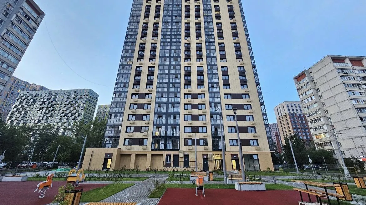 На аукционы выставили более 20 парковочных мест на Заречной улице Москвы