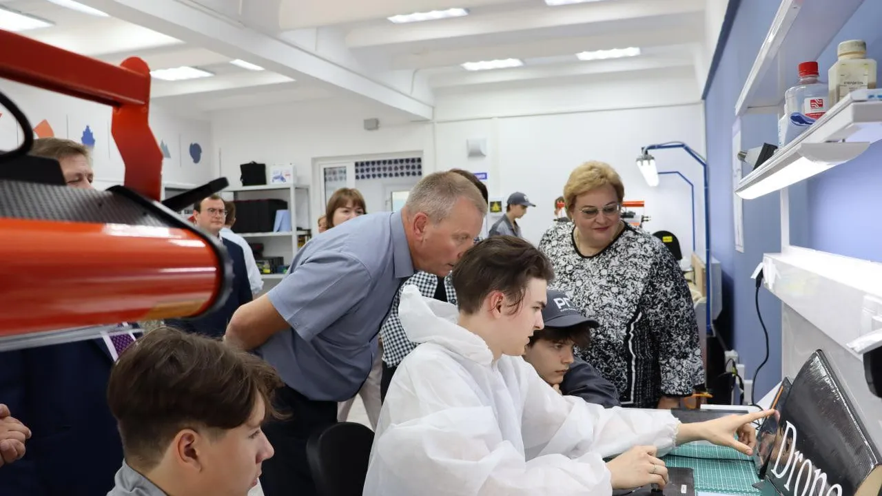 Образовательно-производственный кластер открыли в Гагаринском техникуме Люберец