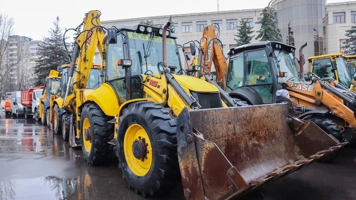 В Реутове стартовал месяц чистоты и благоустройства парадом коммунальной техники