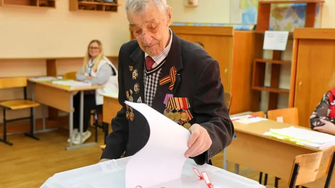 Ветеран ВОВ войны Николай Рысев проголосовал на выборах в Электростали