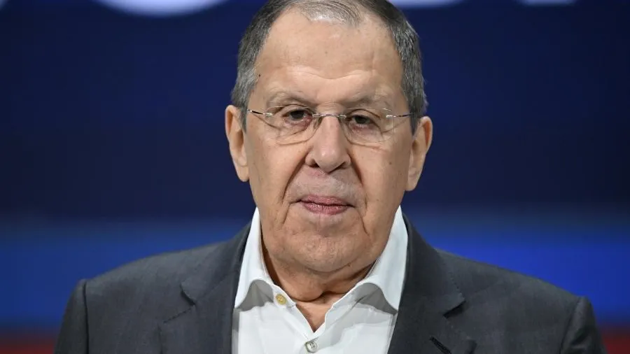 Лавров и посол Дарчиев приехали на Аляску, где ожидается саммит Путина и Трампа