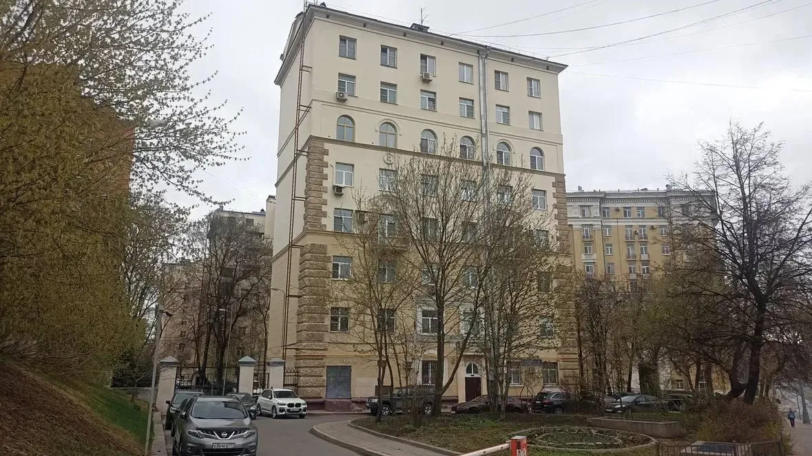 На торги выставили два коммерческих помещения в ЦАО