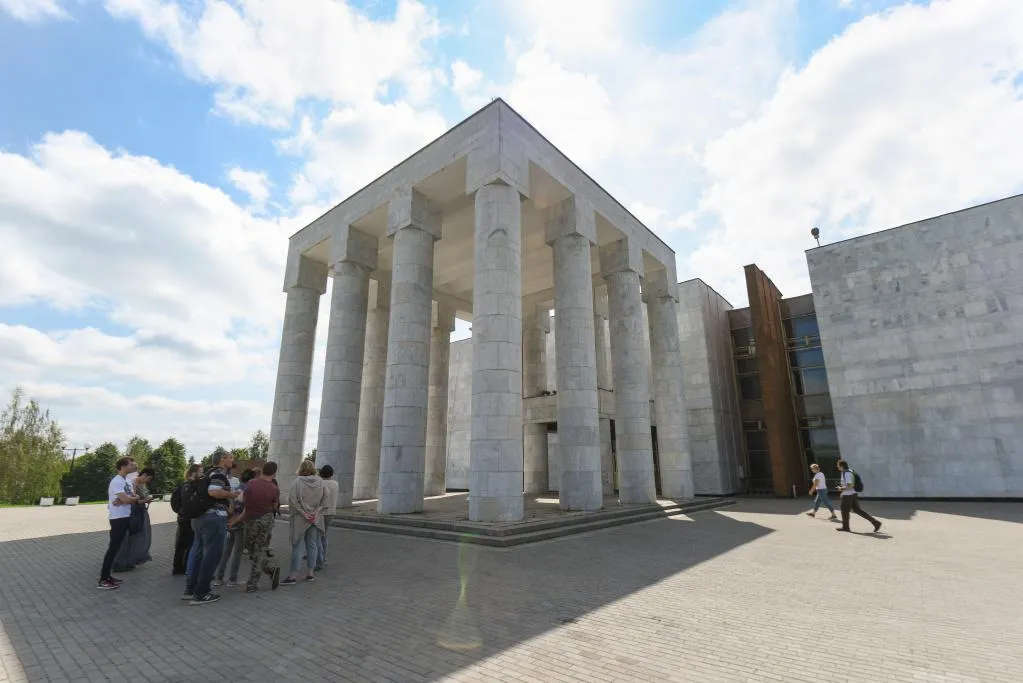 Александр Манзюк