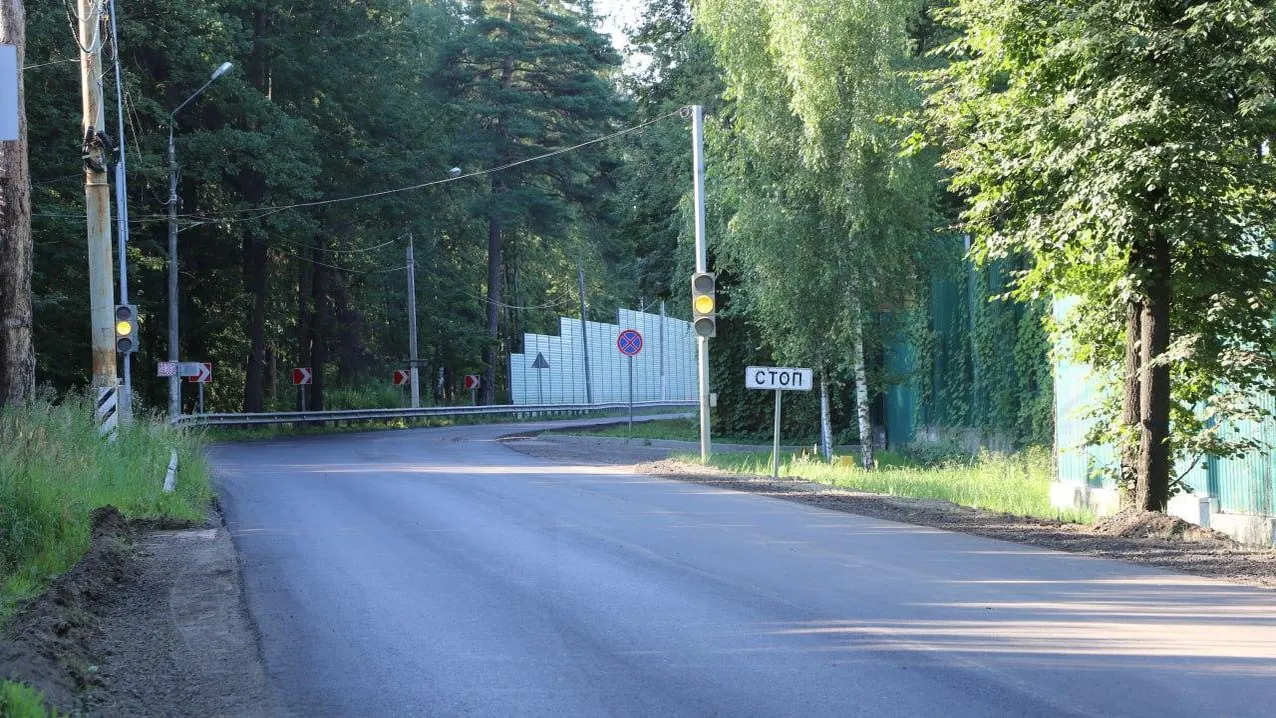 Дорожники Подмосковья отремонтировали ограждения на 9 дорогах региона