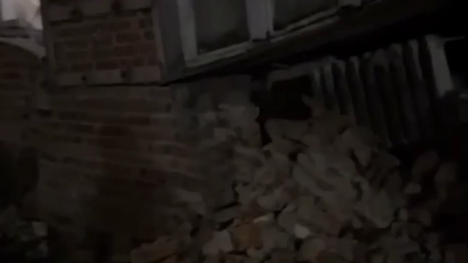 Опубликовано видео обрушившейся стены в доме в Ростове‑на‑Дону