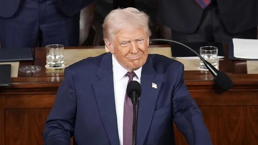 Политолог заявил, что демократы атакуют Трампа слухами о его здоровье