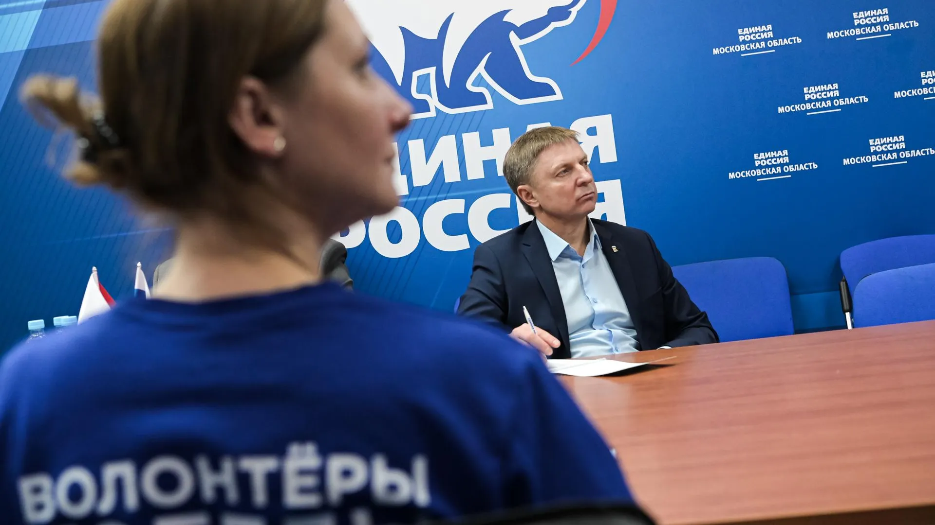 Студенты‑медики волонтерских центров ЕР помогают врачам в Covid‑больницах