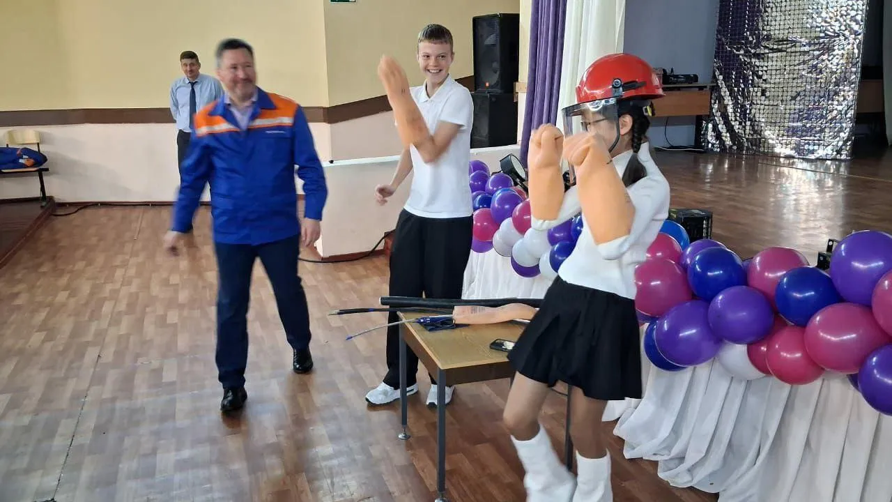 Энергетики провели уроки электробезопасности в двух округах Подмосковья