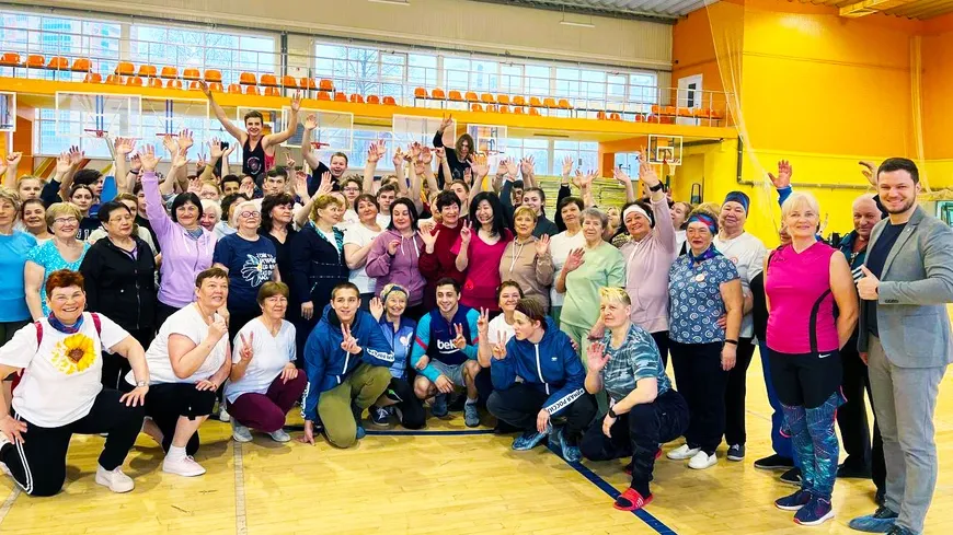 Более 60 жителей Щелкова поучаствовали в мероприятии «Зарядка со звездой»