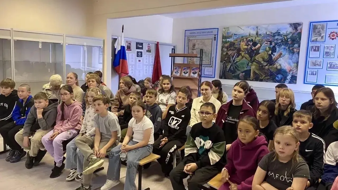 Космонавт Сергей Авдеев встретился с лицеистами в Наро-Фоминске