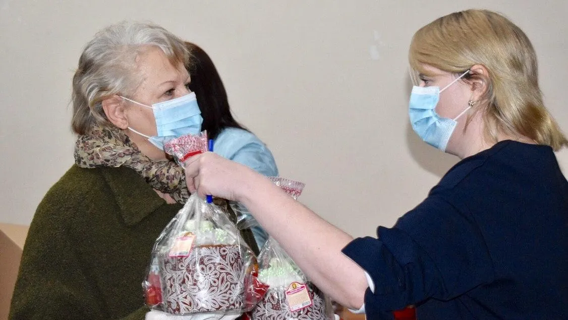 Депутаты передали 220 пасхальных куличей общественным организациям Балашихи
