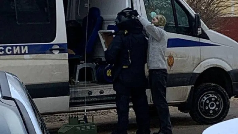 112: угроза взрыва в Лобне снята, силовики обезвредили взрывчатку в машине