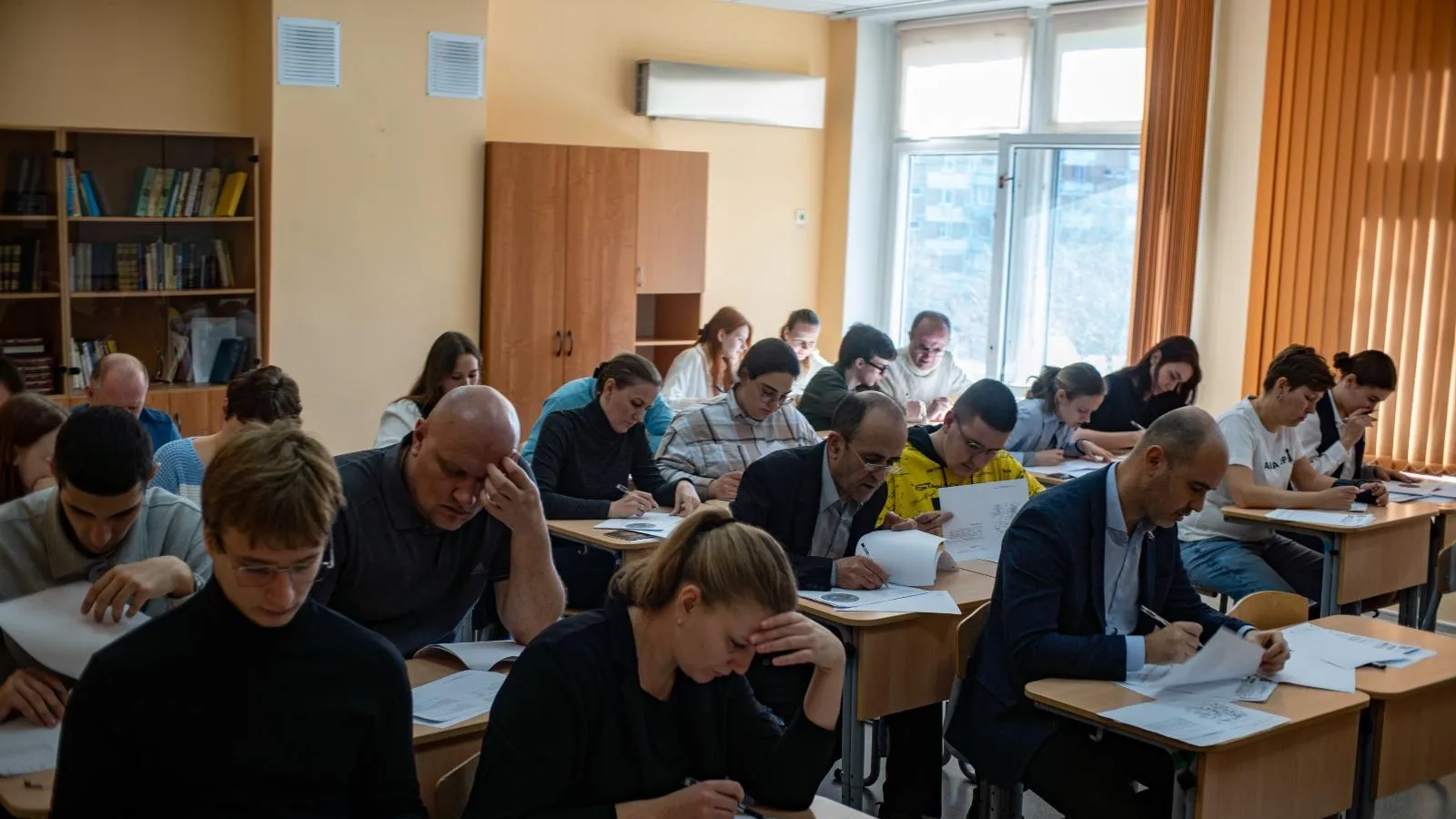 В Люберцах состоялась акция «Сдаем вместе! День сдачи ЕГЭ родителями»