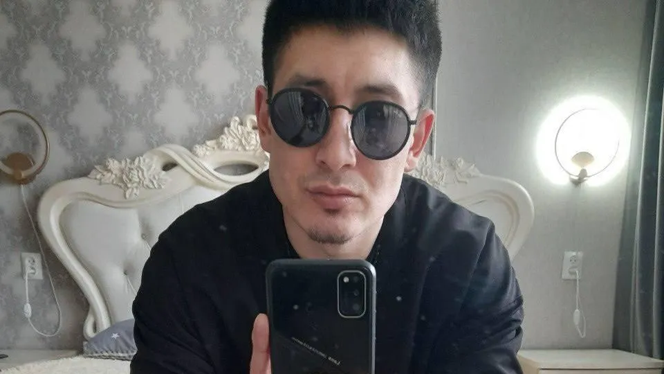 В Краснодаре задержали за подготовку теракта рэпера, написавшего на улице No war