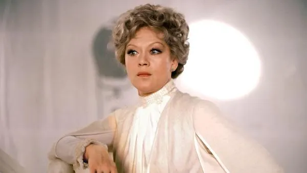 Алиса Фрейндлих попала в реанимацию с 80% поражением легких