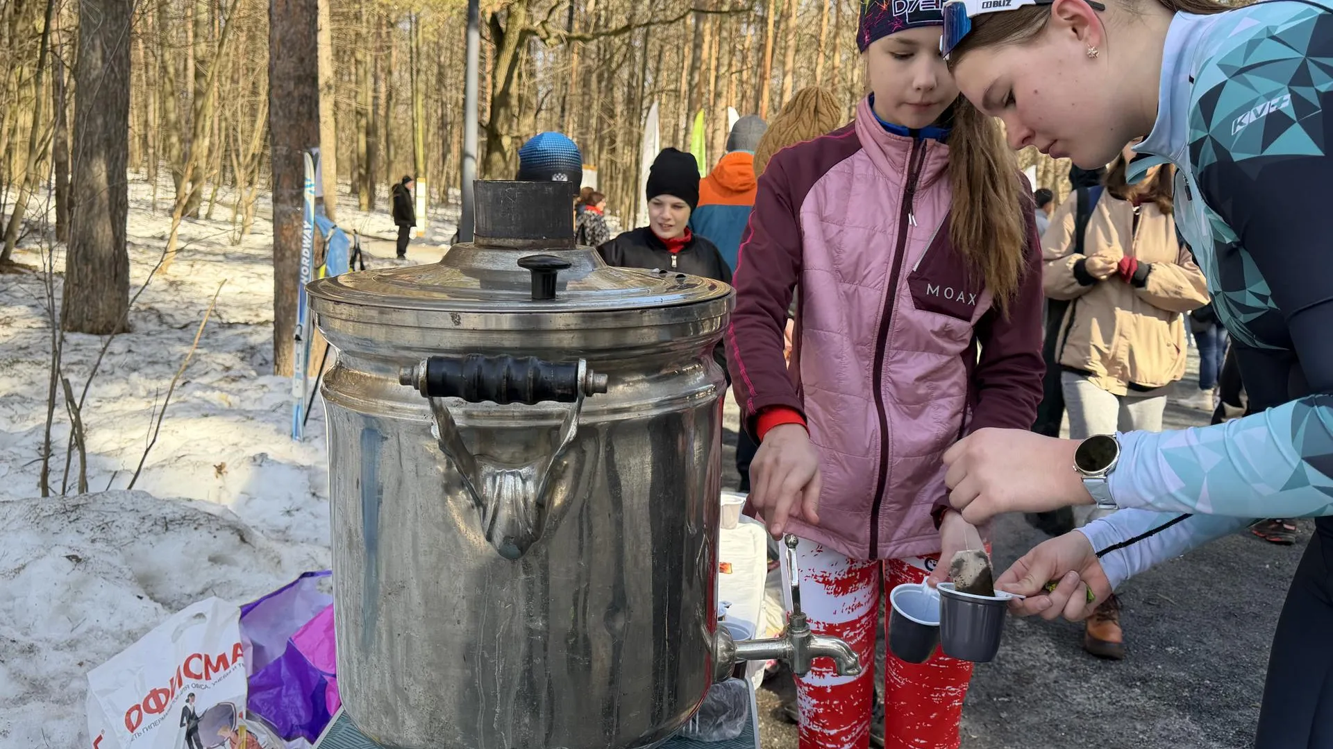 В Люберцах в лесопарке «Чемпион» завершили лыжный сезон