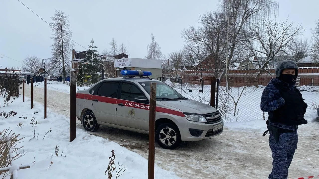 Территорию монастыря в Серпухове, где произошел взрыв, оцепили