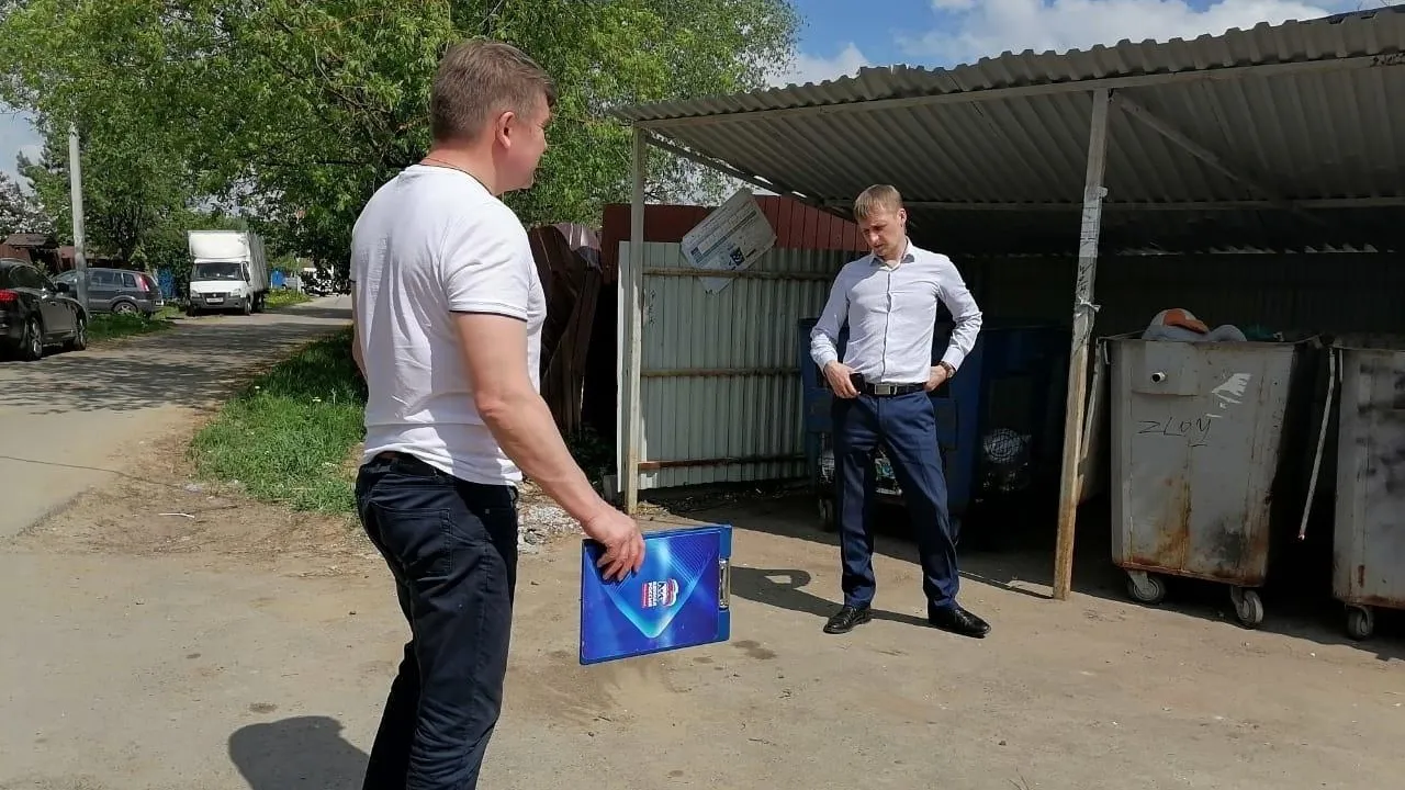 Навалы мусора убрали с контейнерной площадки в Подольске