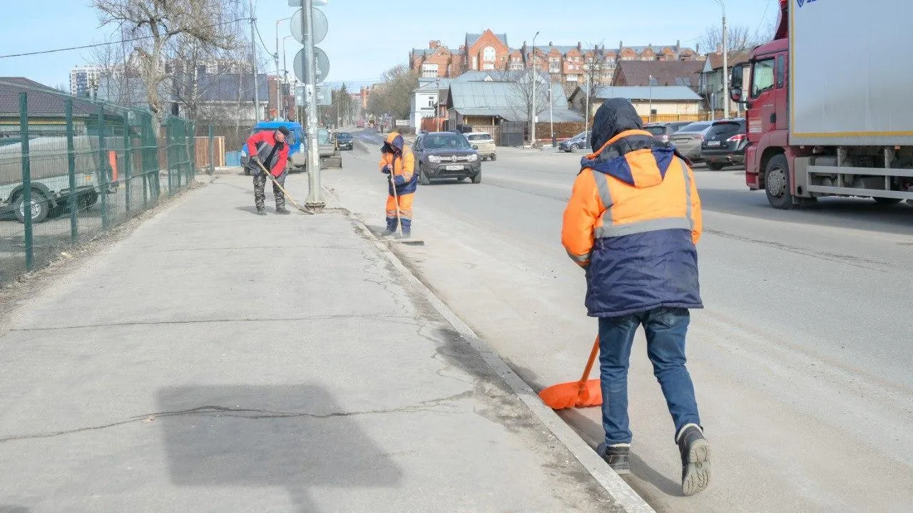 В Сергиевом Посаде стартовала весенняя уборка улиц