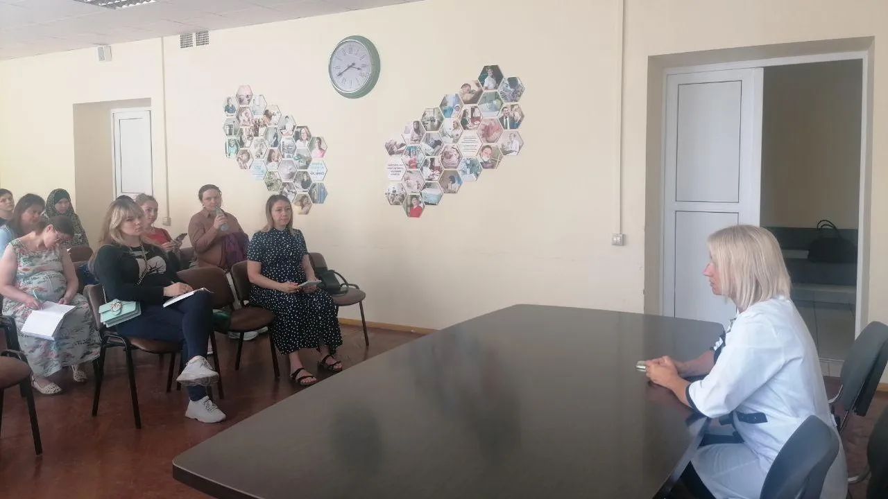 В роддоме Королева провели лекцию для будущих мам