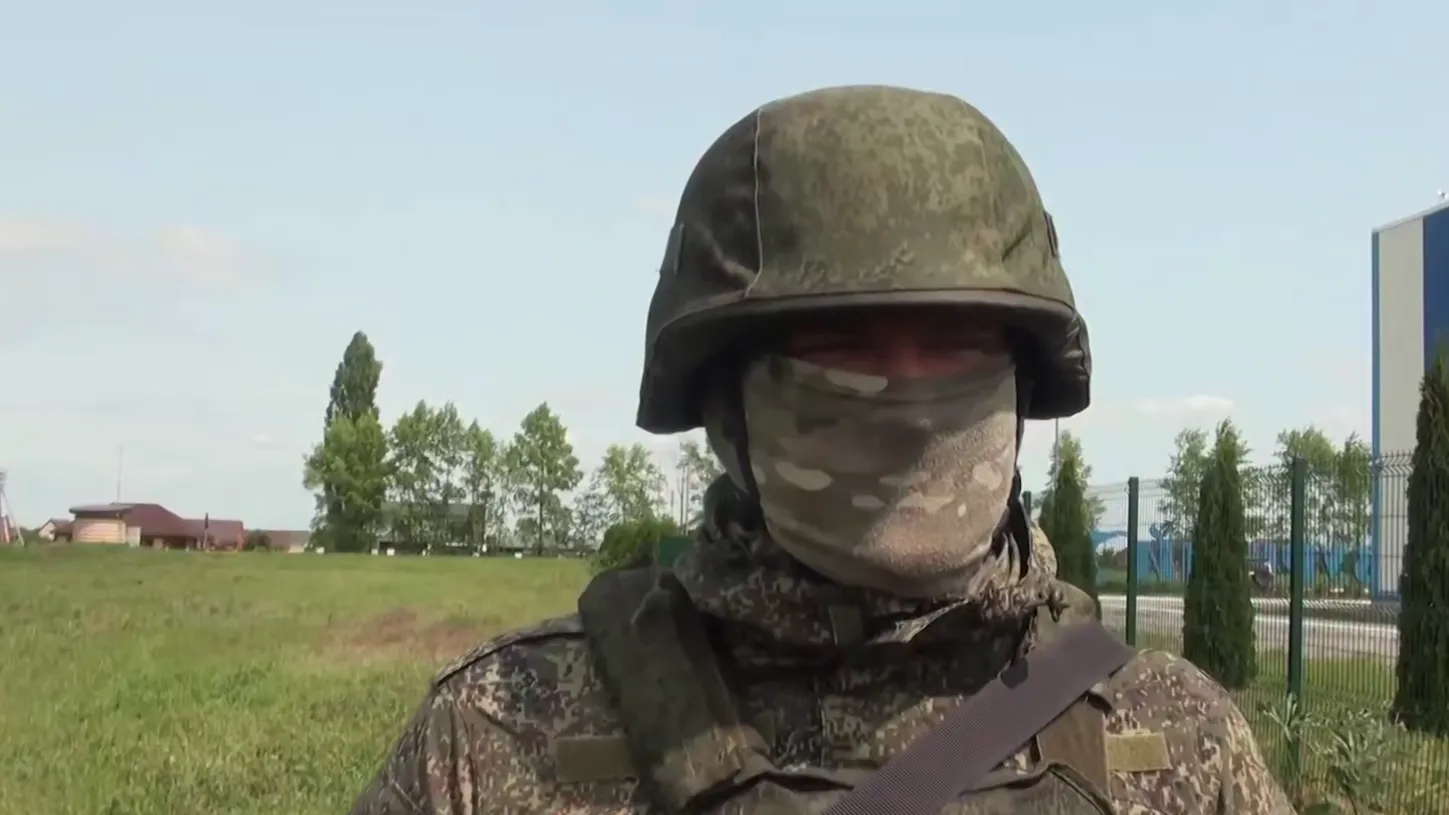 Боец с позывным Фродо: украинские силы постоянно сбрасывают СВУ на приграничье